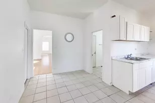 6853 S Perry Ave, Chicago, IL 60621 - Photo 9