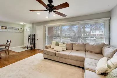 5310 Davis Street, Skokie, IL 60077 - Photo 5