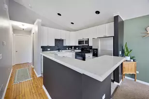 1002 Castleshire Dr, Woodstock, IL 60098 - Photo 11