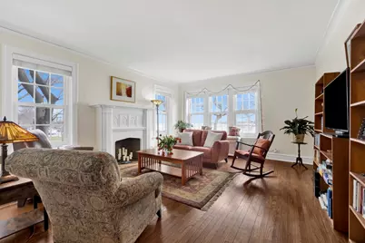 554 Sheridan Square #1, Evanston, IL 60202 - Photo 3