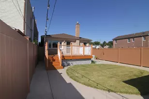 3759 N Pioneer Ave, Chicago, IL 60634 - Photo 13