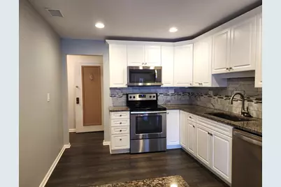 1S055 Spring Road #2D, Oakbrook Terrace, IL 60181 - Photo 11