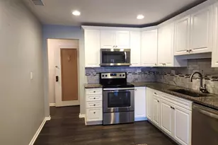 1S055 Spring Rd, Oakbrook Terrace, IL 60181 - Photo 11