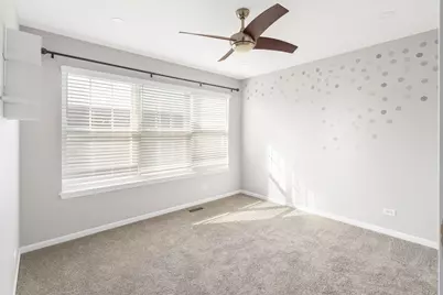 375 N Commerce Street, Aurora, IL 60504 - Photo 11