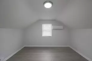 7653 S St Lawrence Ave, Chicago, IL 60619 - Photo 17