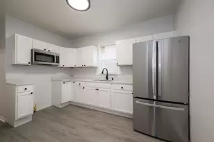 7653 S St Lawrence Ave, Chicago, IL 60619 - Photo 9