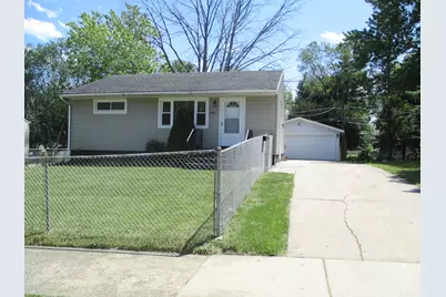2401 Huron Terrace, Waukegan, IL 60087 - Photo 1