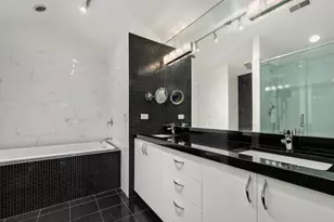 360 W Illinois St, Chicago, IL 60654 - Photo 21