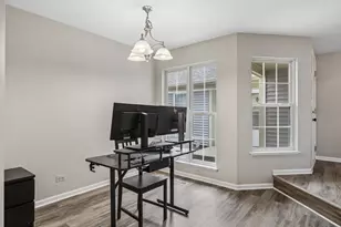 713 Bent Ridge Ln, Elgin, IL 60120 - Photo 9