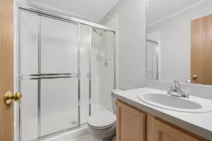 713 Bent Ridge Ln, Elgin, IL 60120 - Photo 19