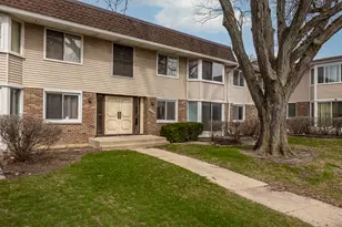 3008 Roberts Dr, Woodridge, IL 60517 - Photo 1