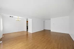 3008 Roberts Dr, Woodridge, IL 60517 - Photo 13