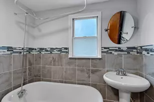 320 Streamside Dr, Harvey, IL 60426 - Photo 17