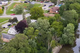 320 Streamside Dr, Harvey, IL 60426 - Photo 17