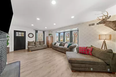 338 Lakelawn Boulevard, Aurora, IL 60506 - Photo 7