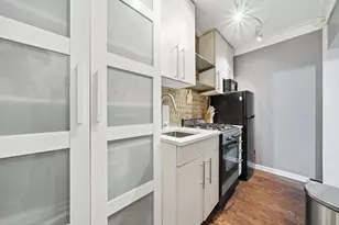 4240 N Clarendon Ave, Chicago, IL 60613 - Photo 17