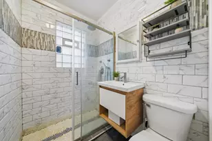 4240 N Clarendon Ave, Chicago, IL 60613 - Photo 19