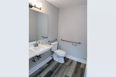 1S085 Summit Avenue, Oakbrook Terrace, IL 60181 - Photo 13