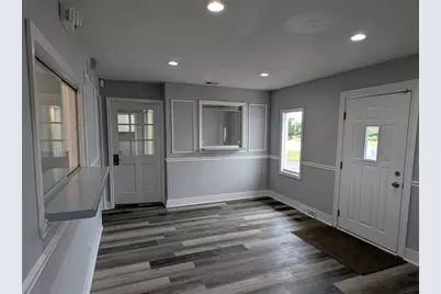 1S085 Summit Avenue, Oakbrook Terrace, IL 60181 - Photo 3