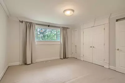 9529 Keystone Avenue, Skokie, IL 60076 - Photo 11