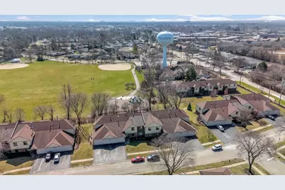 823 E Coach Road #8, Palatine, IL 60074 - Photo 3