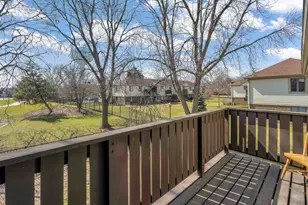 823 E Coach Rd, Palatine, IL 60074 - Photo 5