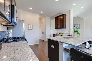 246 Belmont Dr, Lincolnshire, IL 60069 - Photo 9