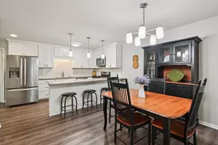 1628 Hilton Head Dr, Naperville, IL 60563 - Photo 9