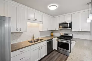 1628 Hilton Head Dr, Naperville, IL 60563 - Photo 11