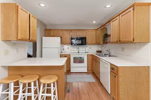 903 N Linden St, Normal, IL 61761 - Photo 9