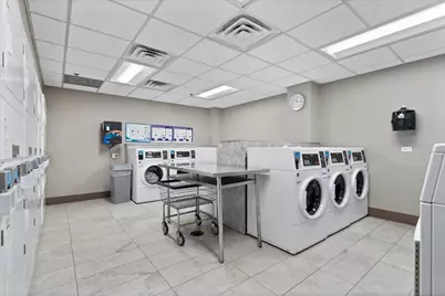 525 W Hawthorne Place #808, Chicago, IL 60657 - Photo 11