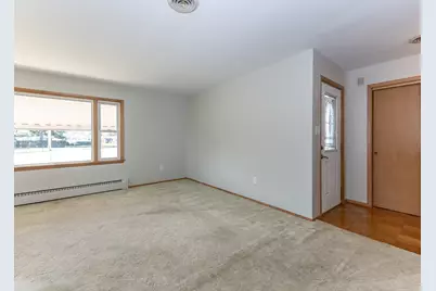 989 Dayton Court, Galesburg, IL 61401 - Photo 5