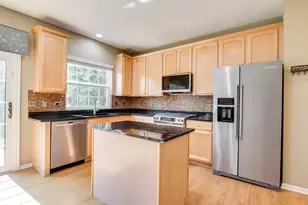 2889 Peachtree Cir, Aurora, IL 60502 - Photo 7