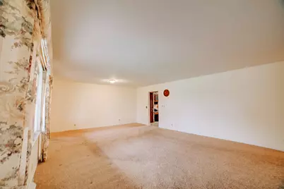 460 S Ralph Street, Watseka, IL 60970 - Photo 9