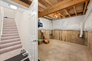 21 W Winterberry Ave, Cortland, IL 60112 - Photo 21