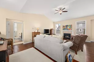 21 W Winterberry Ave, Cortland, IL 60112 - Photo 5