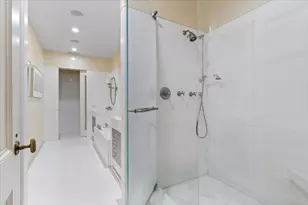 199 E Lake Shore Dr, Chicago, IL 60611 - Photo 31