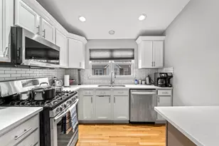 2987 Saganashkee Ln, Naperville, IL 60564 - Photo 5