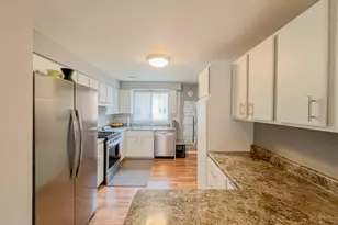 8422 W Catalpa Ave, Chicago, IL 60656 - Photo 13