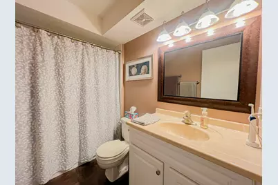 8422 W Catalpa Avenue #202, Chicago, IL 60656 - Photo 23