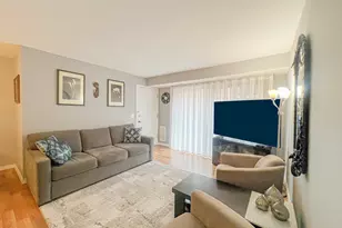 8422 W Catalpa Ave, Chicago, IL 60656 - Photo 3