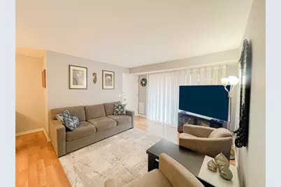 8422 W Catalpa Avenue #202, Chicago, IL 60656 - Photo 5