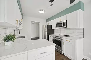 27W685 Grasmere Dr, Winfield, IL 60190 - Photo 9