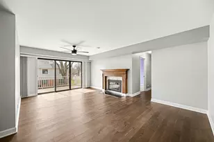 27W685 Grasmere Dr, Winfield, IL 60190 - Photo 3