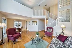 304 Camarie Ct, Naperville, IL 60540 - Photo 9
