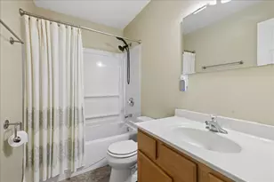 63 Wren Rd, Carpentersville, IL 60110 - Photo 17