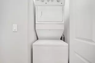 1071 W 15th St, Chicago, IL 60608 - Photo 19