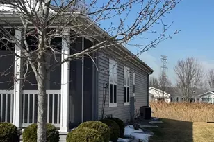 1542 Meadow View Ln, Grayslake, IL 60030 - Photo 21