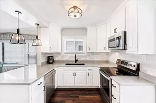 272 N Willow Rd, Elmhurst, IL 60126 - Photo 11