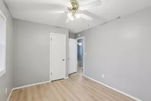 1134 Franklin Ave, Winthrop Harbor, IL 60096 - Photo 9